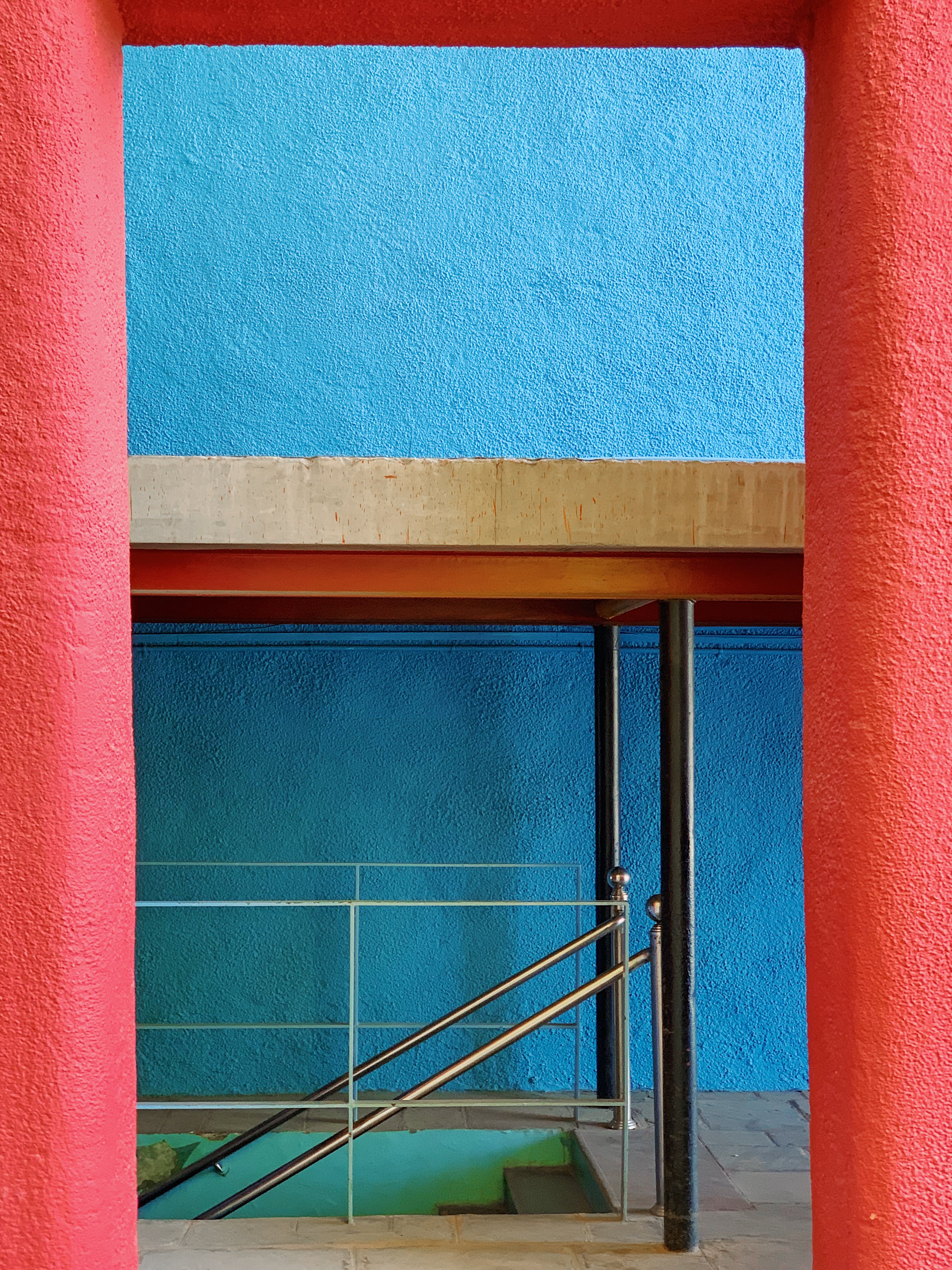 Photograph 2 from La Main Ouverte architecture series