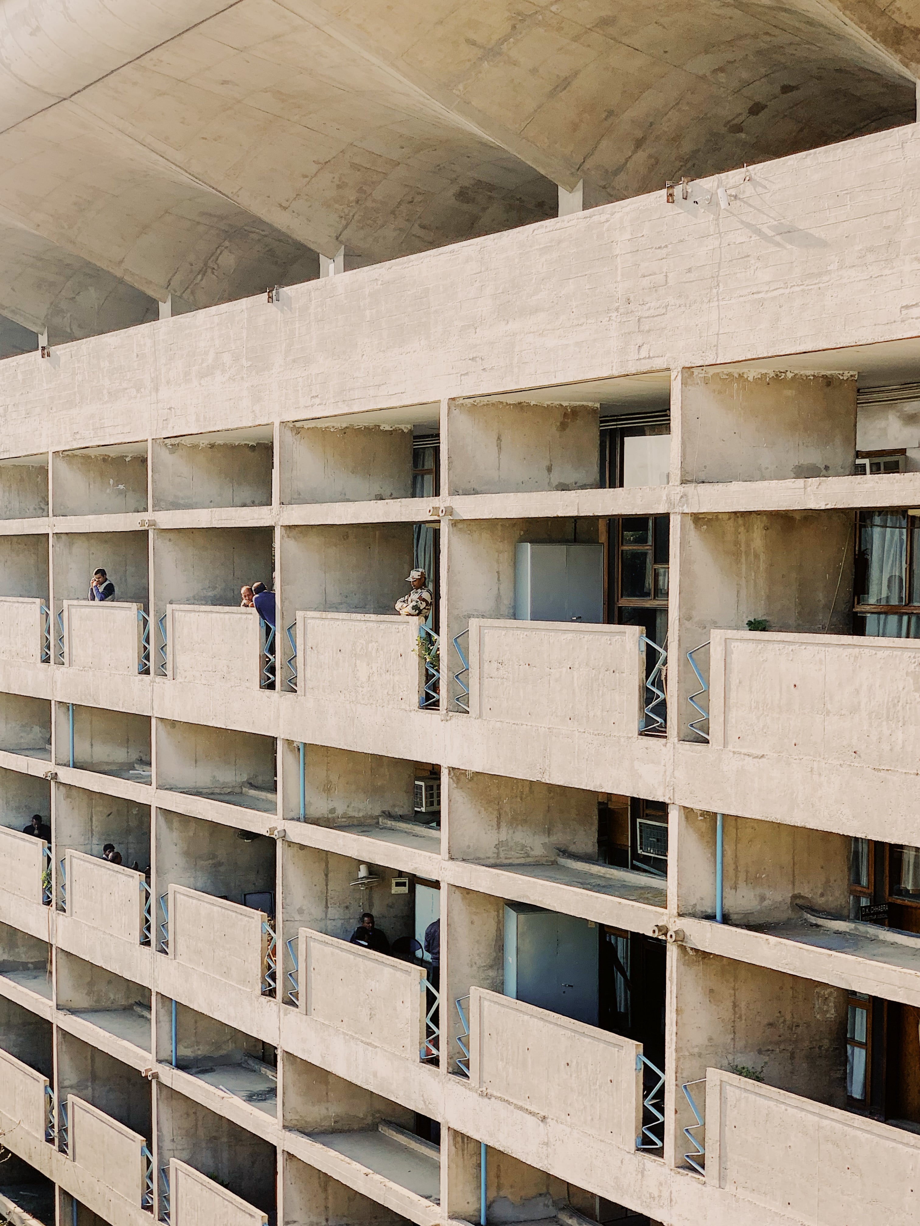 Photograph 5 from La Main Ouverte architecture series