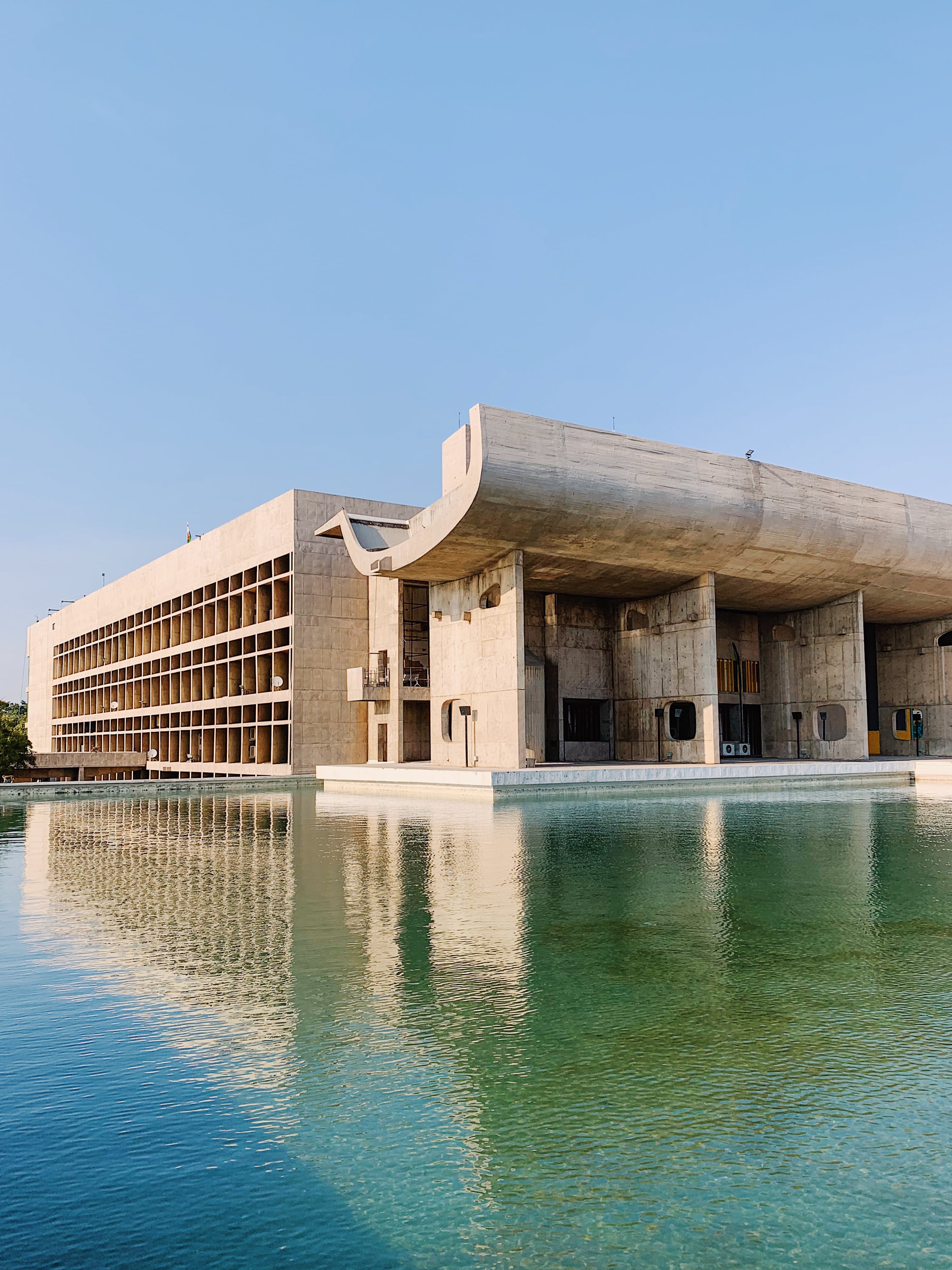 Photograph 13 from La Main Ouverte architecture series