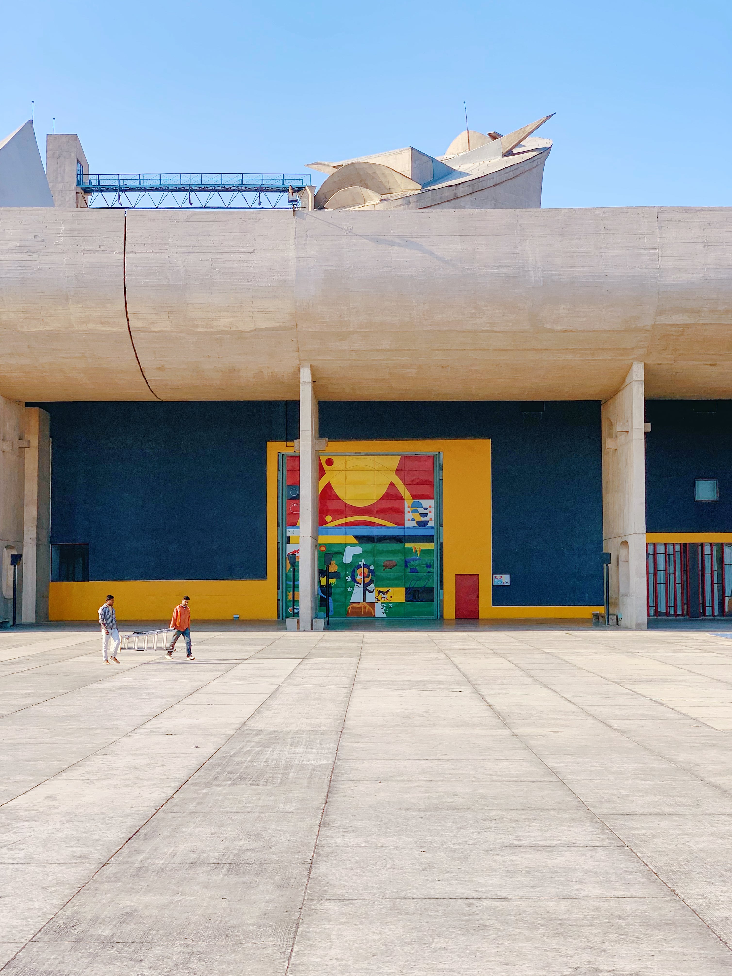 Photograph 18 from La Main Ouverte architecture series