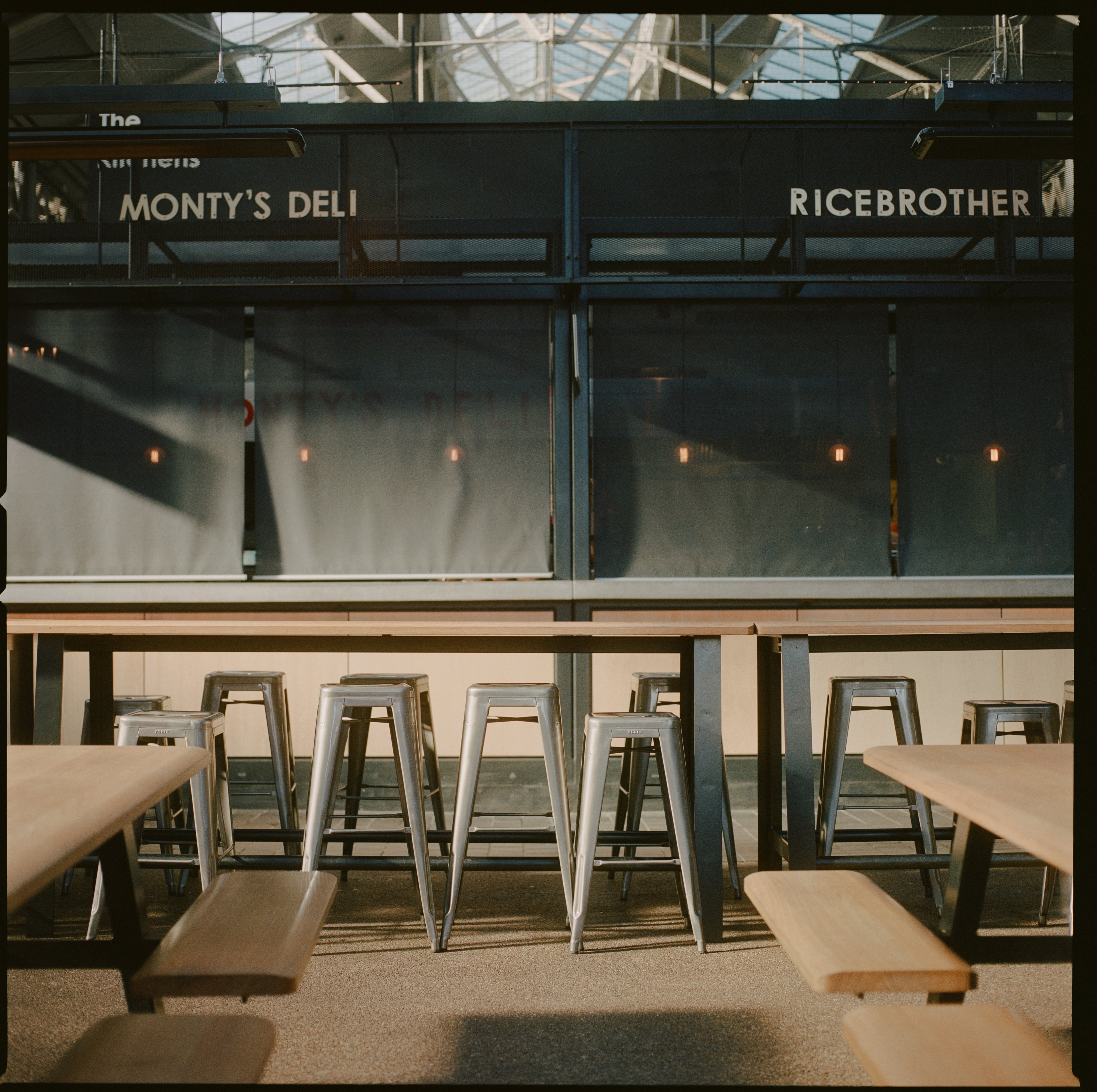 Photograph 3 from SE1 film photography collection